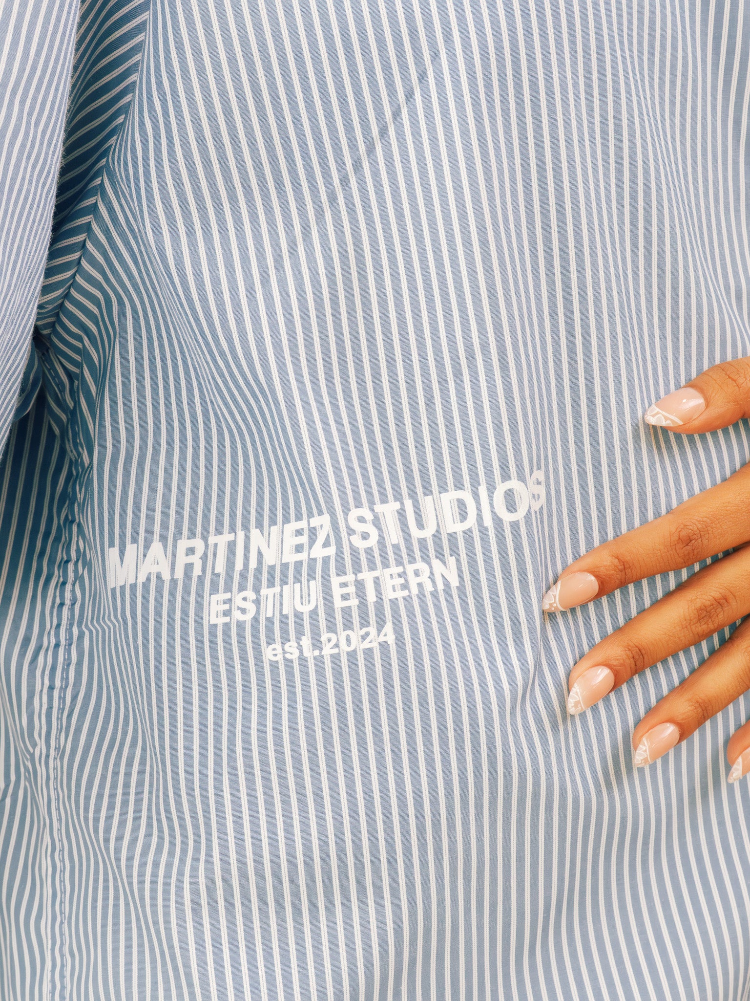 Estiu Etern Boxy-Fit Shirt – Blue Stripe